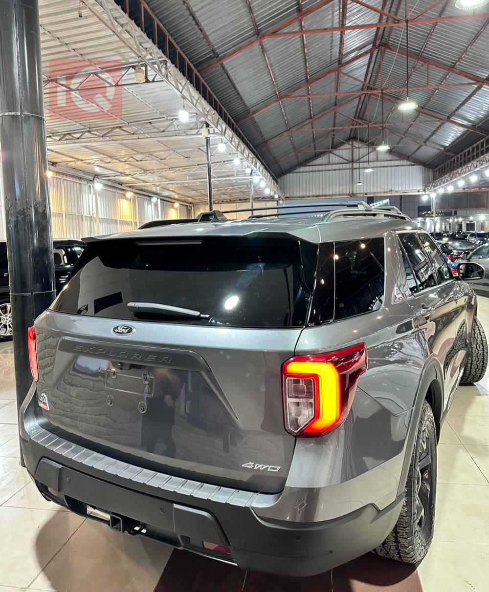 Ford Explorer